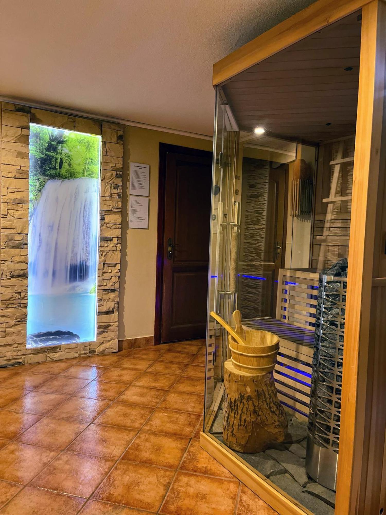 Willa Jodla Jacuzzi&Sauna โปโรนิน ภายนอก รูปภาพ