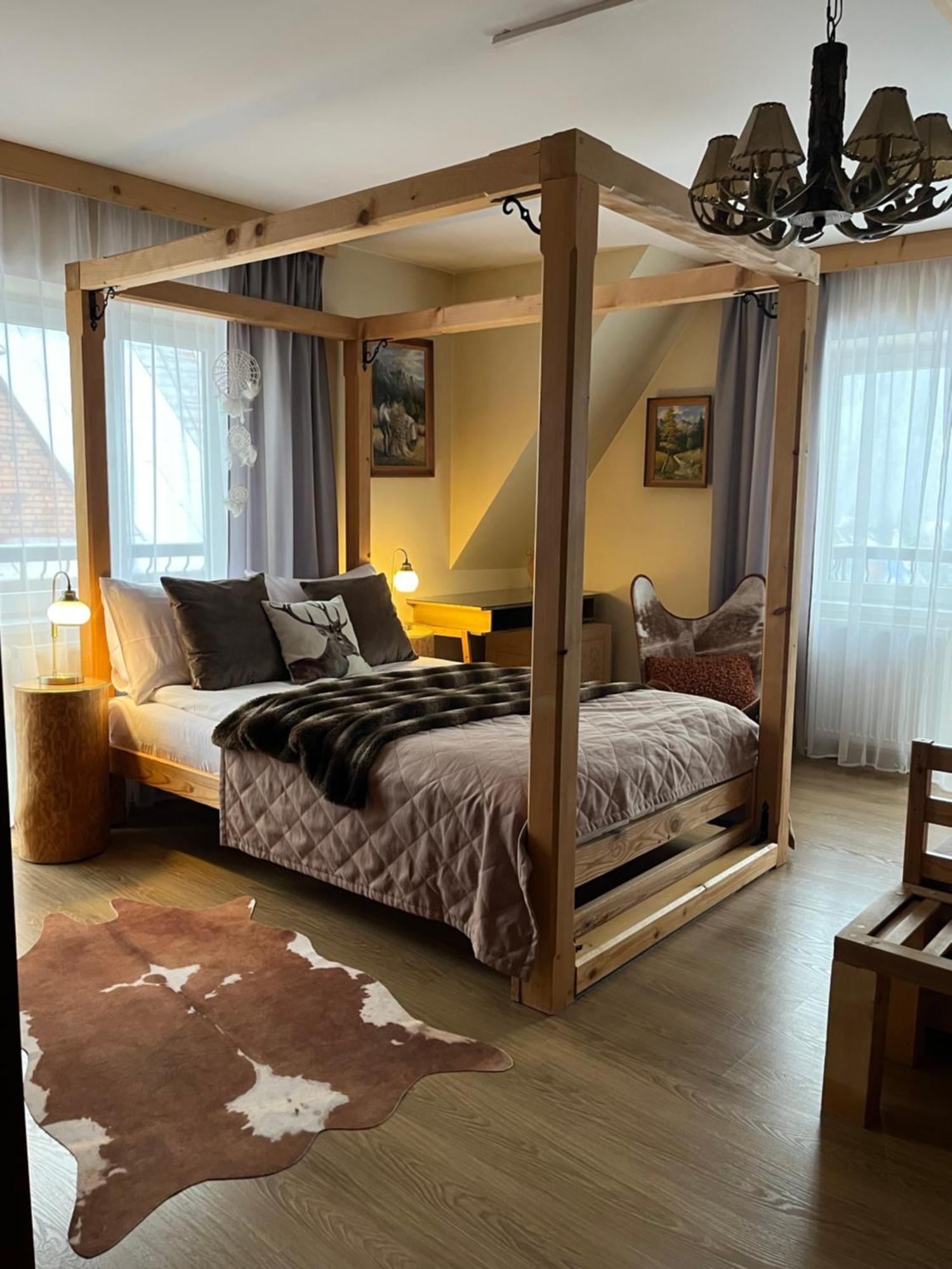 Willa Jodla Jacuzzi&Sauna โปโรนิน ภายนอก รูปภาพ