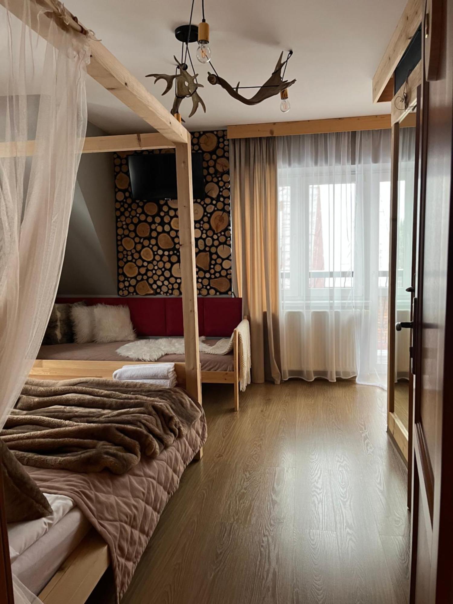 Willa Jodla Jacuzzi&Sauna โปโรนิน ภายนอก รูปภาพ